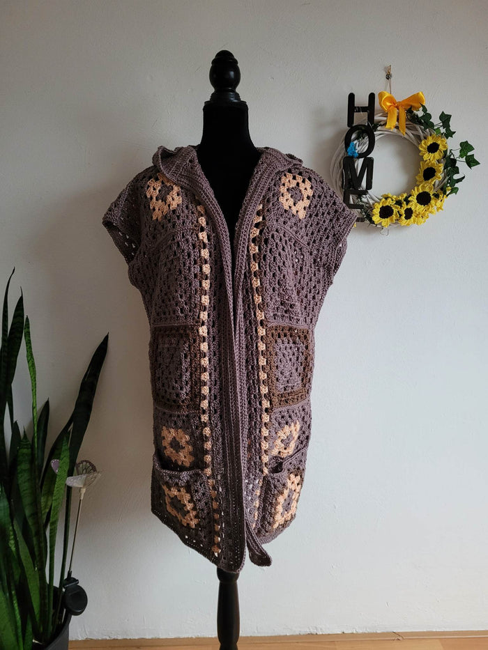 Hooded Vest with pockets Camelia