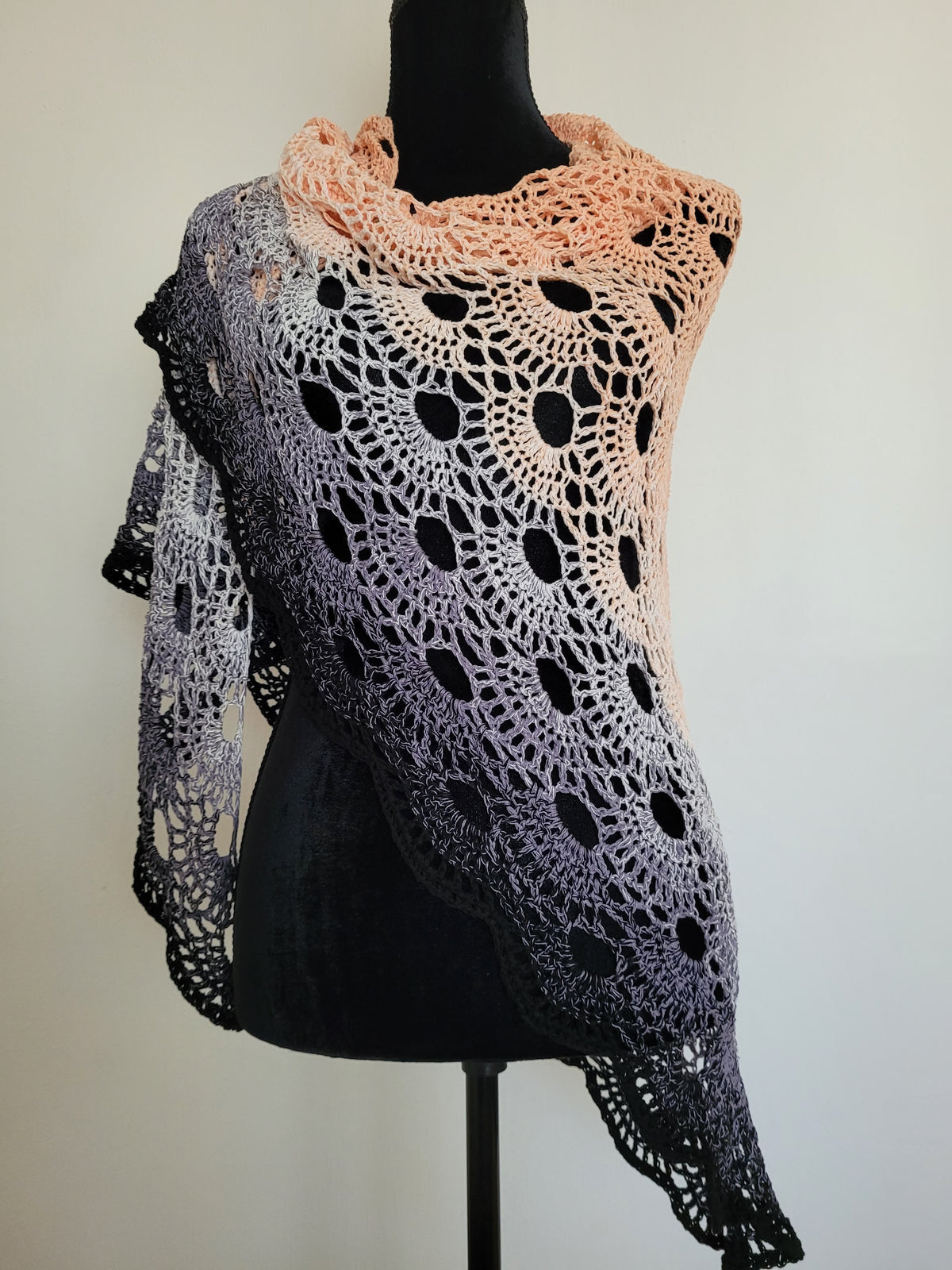 Lady crochet shawl