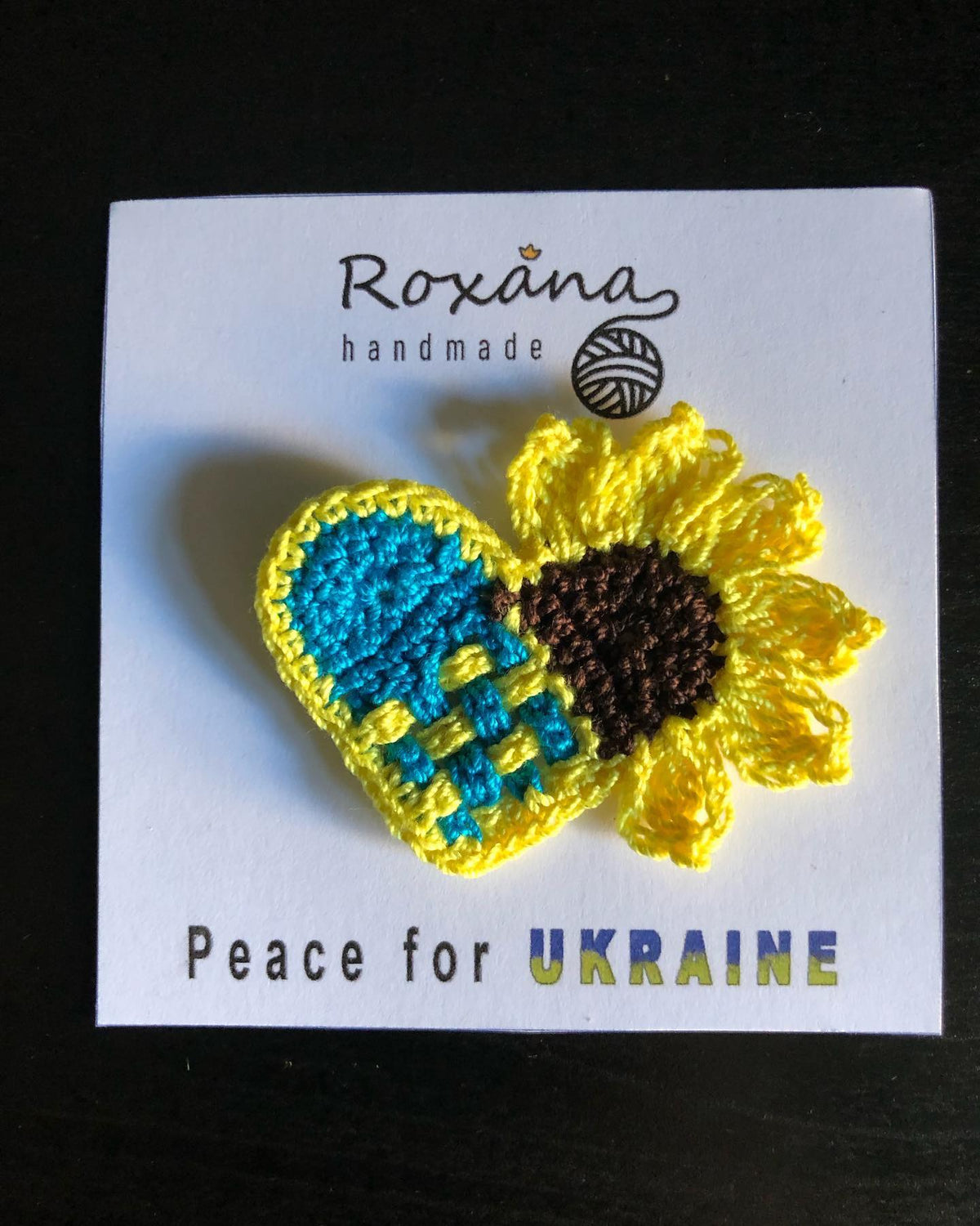 Slava Ukraini pin